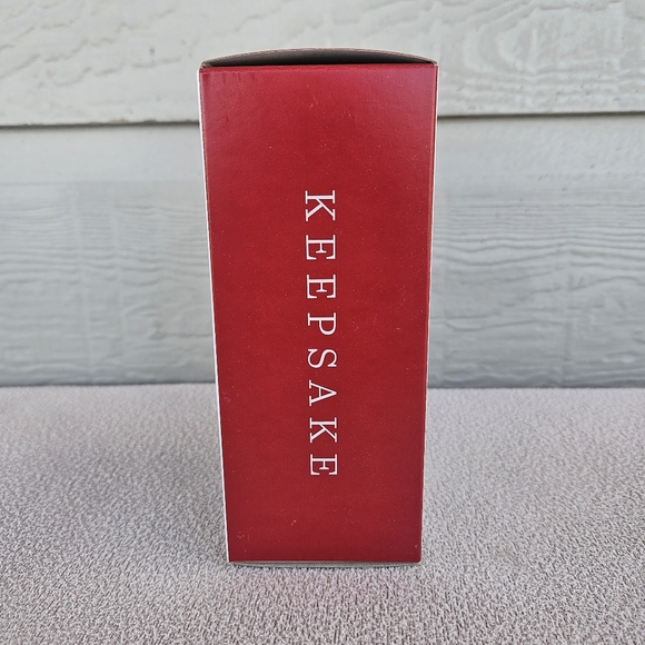 Hallmark Keepsake Ornament Dorothy Zbornak The Golden Girls MAGIC Sound 2023 - Picture 2 of 6